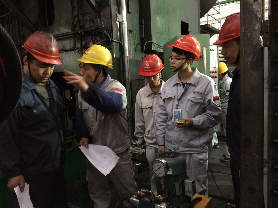 C:\Users\liangxq\Desktop\跟隨師父現(xiàn)場(chǎng)學(xué)習(xí).jpg C:\Users\liangxq\Desktop\跟隨師父現(xiàn)場(chǎng)學(xué)習(xí).jpg